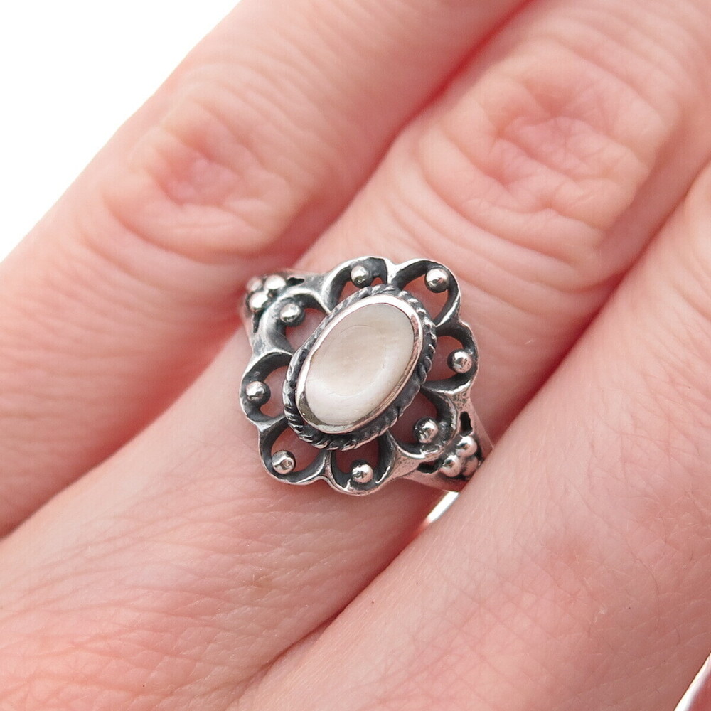 Chapal Zenray 925 Sterling Silver Vintage Real MOP Floral Oxidized Ring Size 5